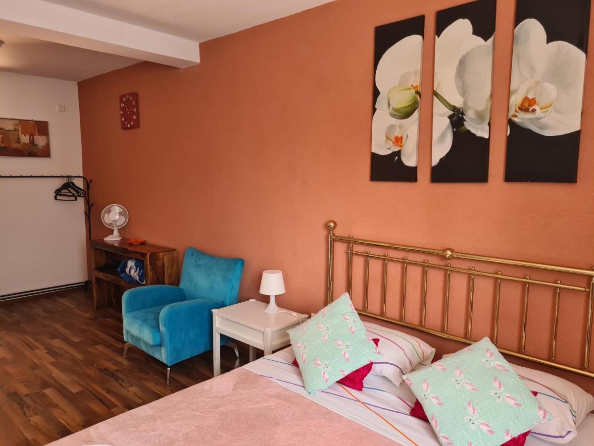 Luca'S Studio 3 ,Close To Therme Bucharest, Airport Otopeni Balotesti Exteriör bild
